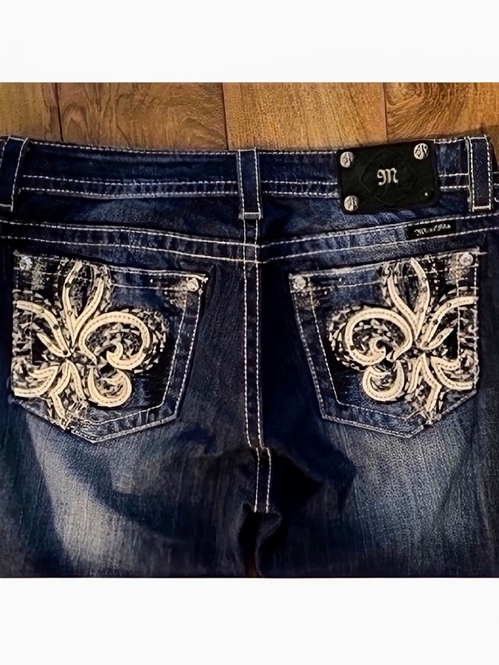 Gorgeous Y2K Miss Me Easy Cropped Jeans With  Fleur-de-Lis Pockets 22” Inseam